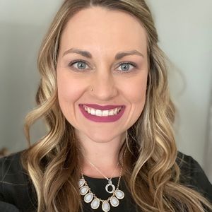 Meet your Posher, Lizzie